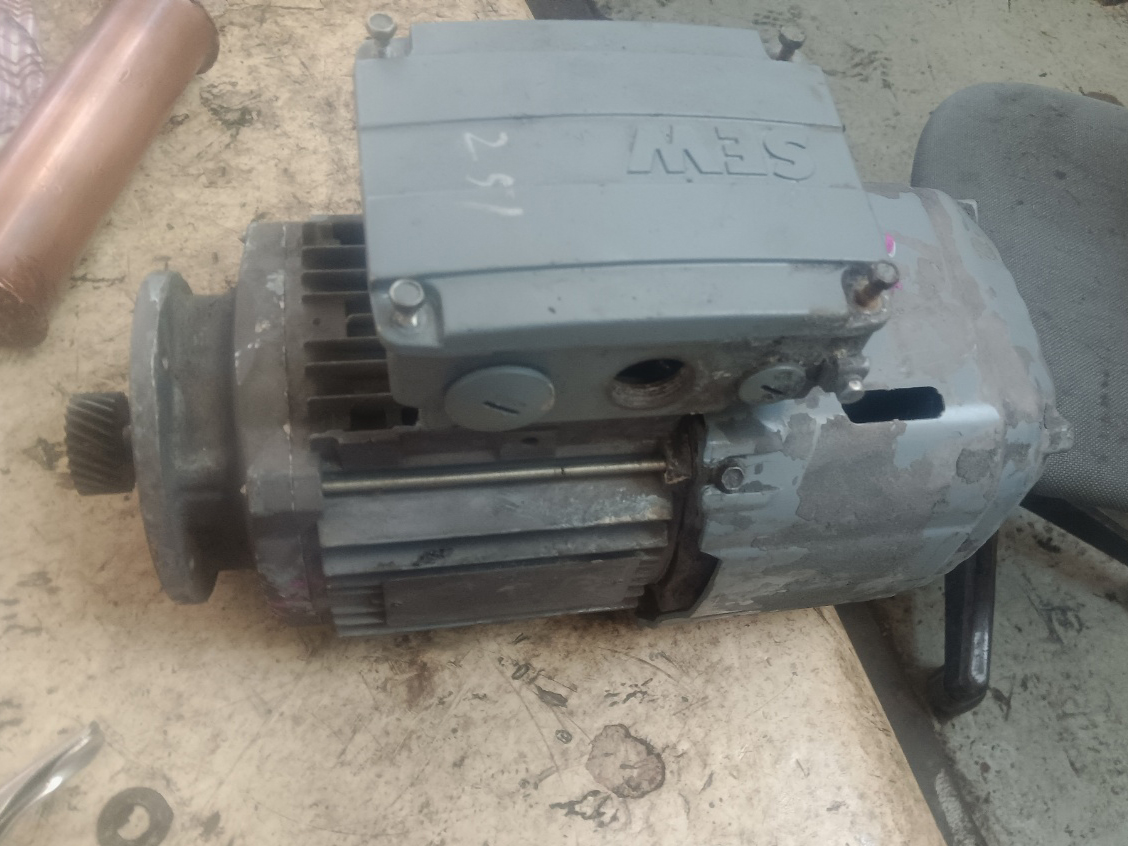 25D251 DRN系列铝壳三相电机 80机座