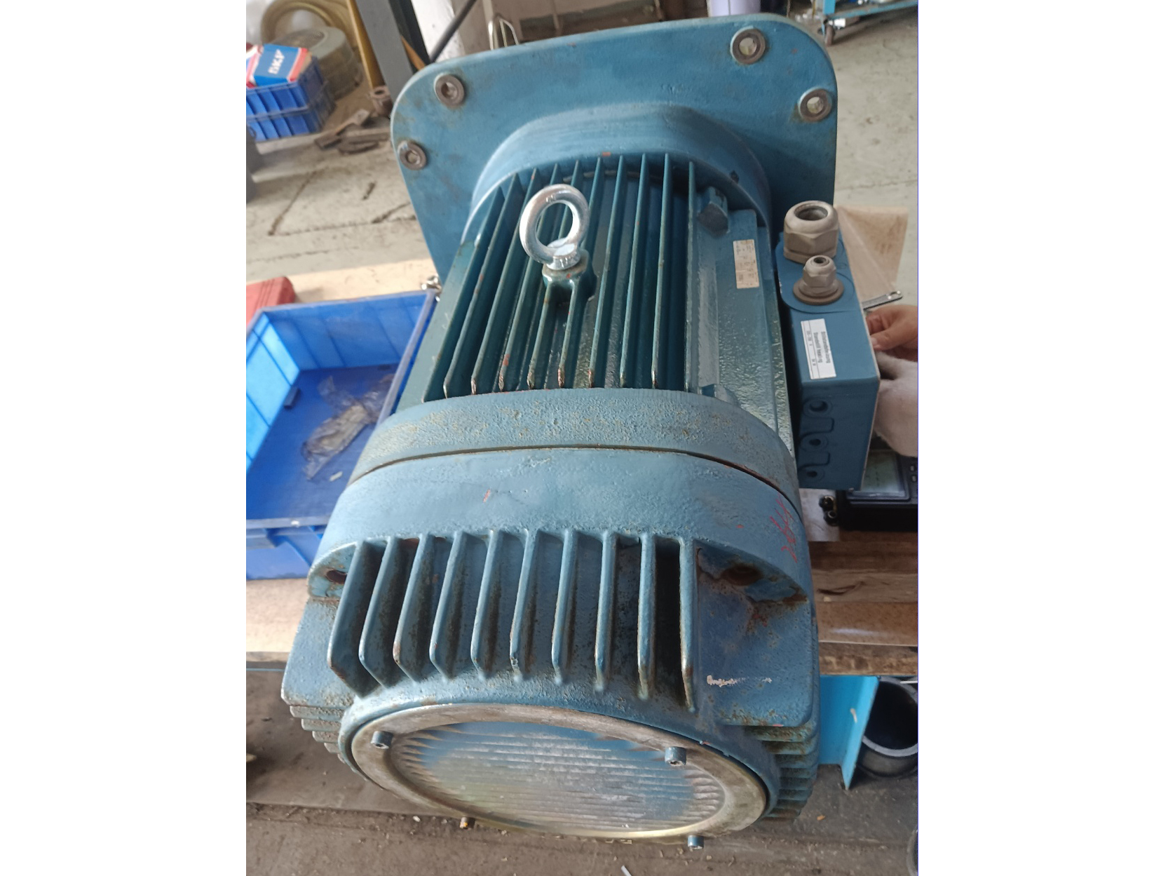 25D264 KBH系列三相异步电机 200机座 B6卧式安装