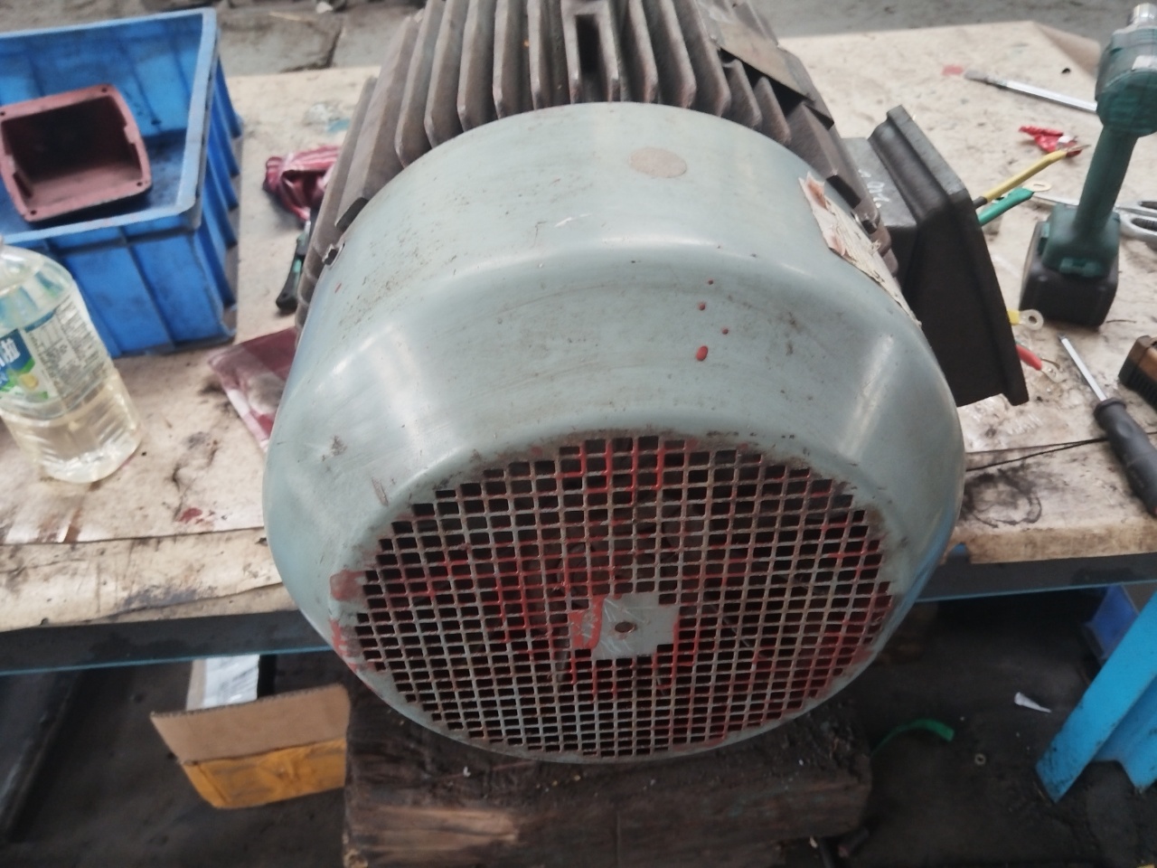 25D282 HSX系列风扇/水泵专用电机 180机座