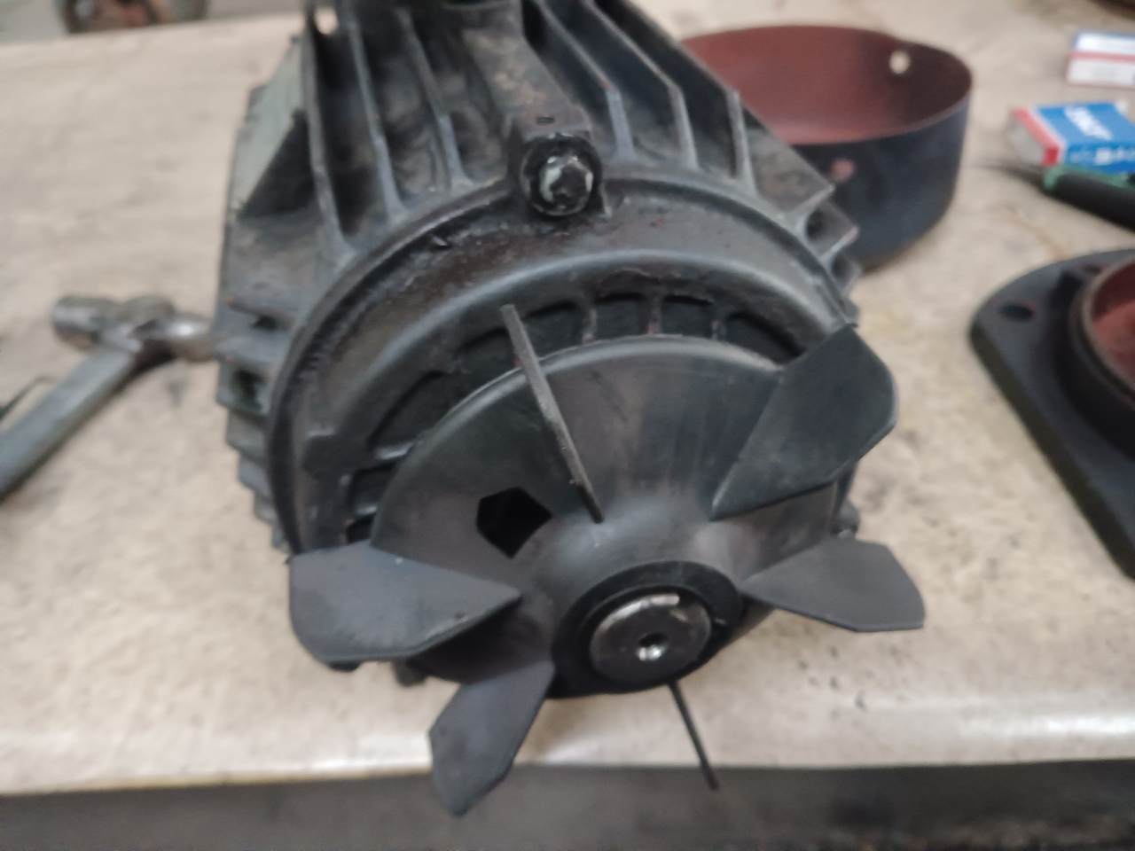 25D285 YX3系列高效率三相电机 100L1机座 极数4