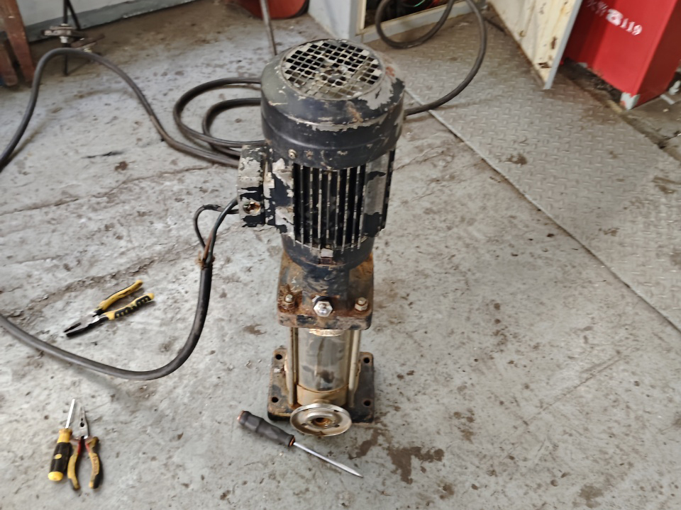 25D286 Y2系列三相异步电机 90S机座 极数2